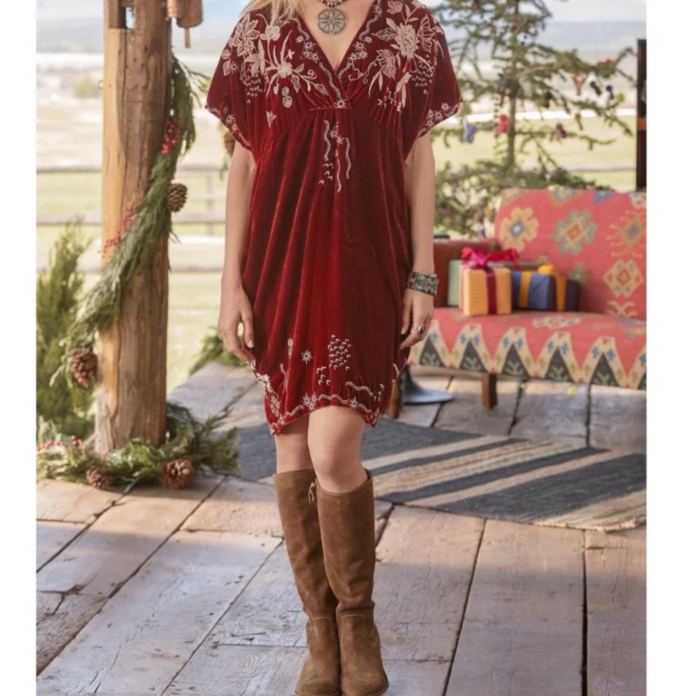 Johnny Was ”Maree Velvet Effortless Kaftan”. New with tags.